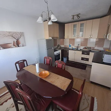 Apartment Cozy Near Sarajevo & Visoko Pyramids